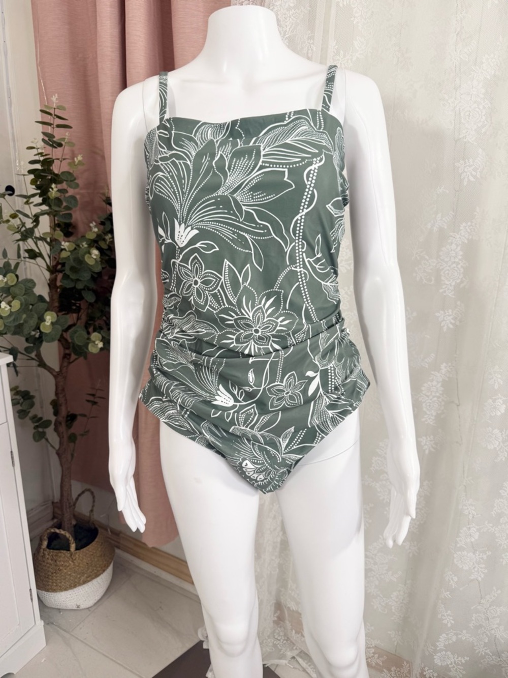 Cupshe Green & White Floral One-Piece Swimsuit BIN#8